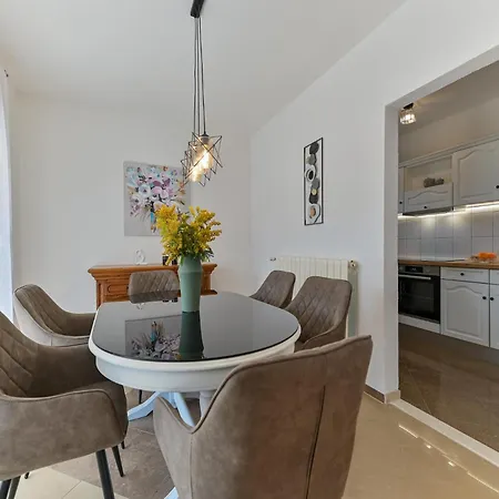 Boutique With Garden In